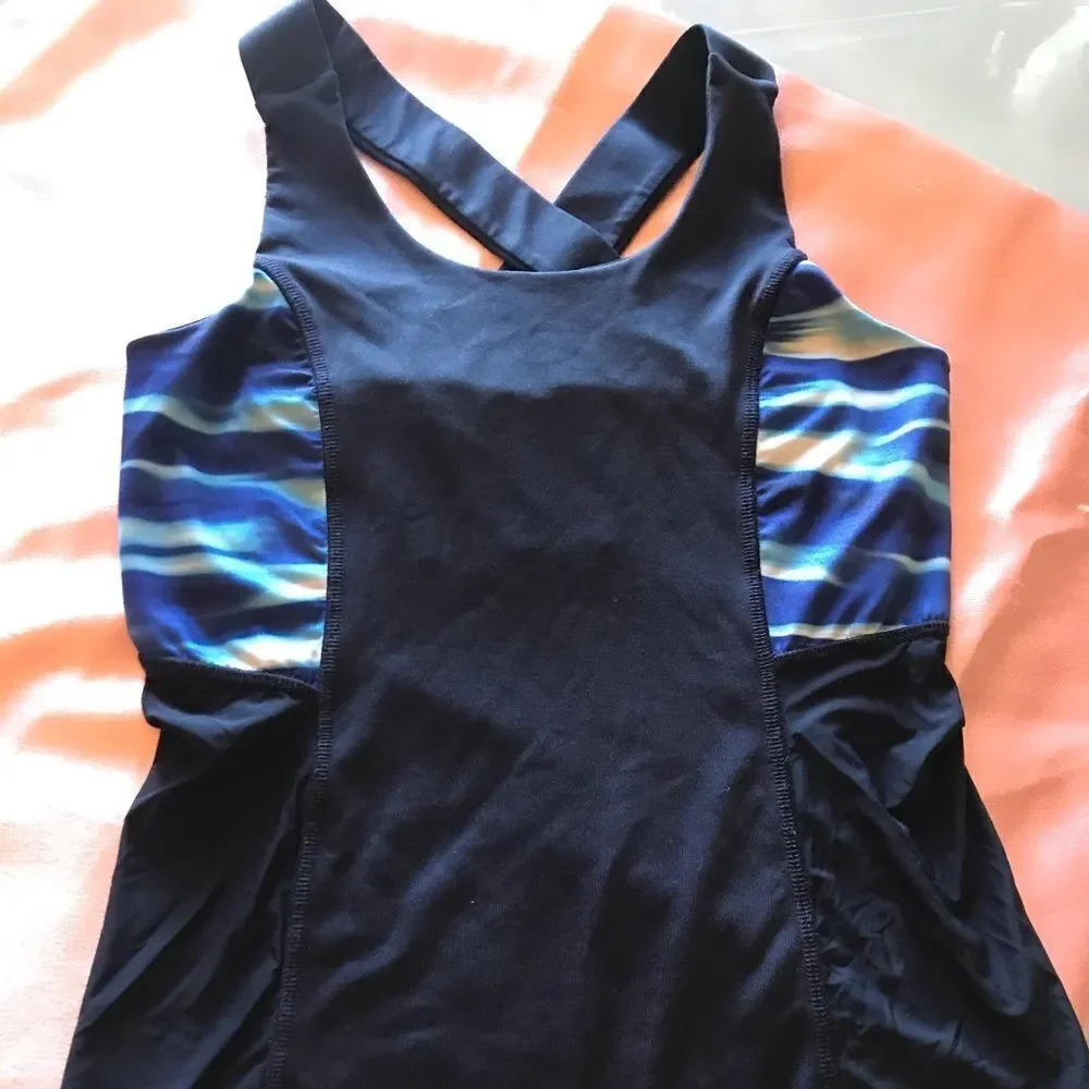Oysho gym stappy back top